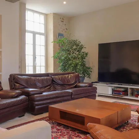 Holiday home Grande Maison Avec Jacuzzi, Animaux Admis, Proche Mortagne-au-perche - Fr-1-497-262