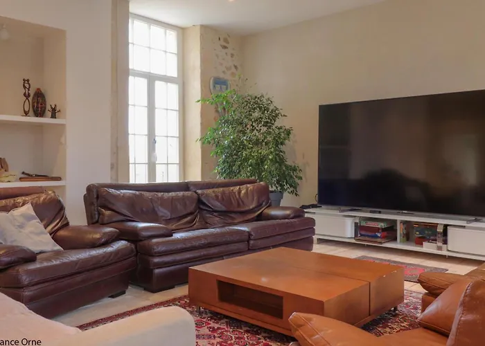 Holiday home Grande Maison Avec Jacuzzi, Animaux Admis, Proche Mortagne-au-perche - Fr-1-497-262