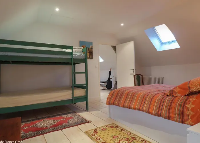 Holiday home Grande Maison Avec Jacuzzi, Animaux Admis, Proche Mortagne-au-perche - Fr-1-497-262