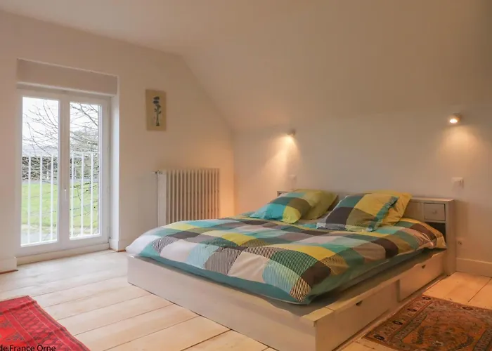 Holiday home Grande Maison Avec Jacuzzi, Animaux Admis, Proche Mortagne-au-perche - Fr-1-497-262 *