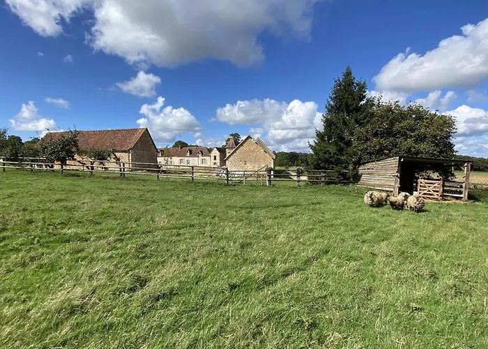 Holiday home Grande Maison Avec Jacuzzi, Animaux Admis, Proche Mortagne-au-perche - Fr-1-497-262